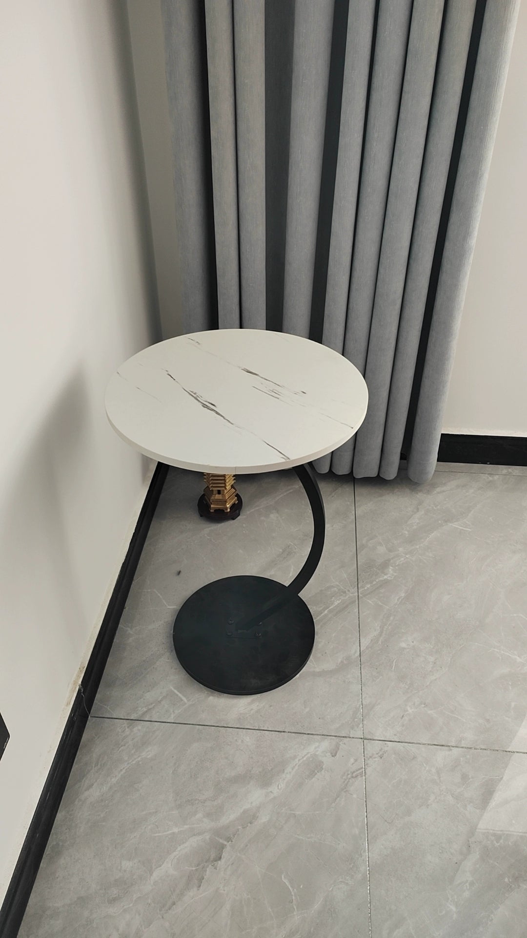 Table à thé ronde 2024 - Petit meuble d'appoint élégant