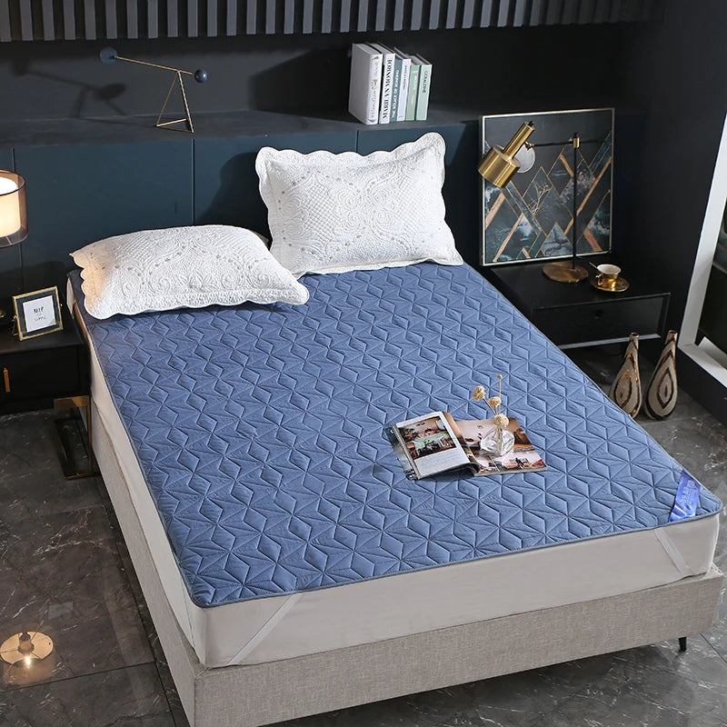 Couvre-lit imperméable antidérapant pour matelas - Protection efficace