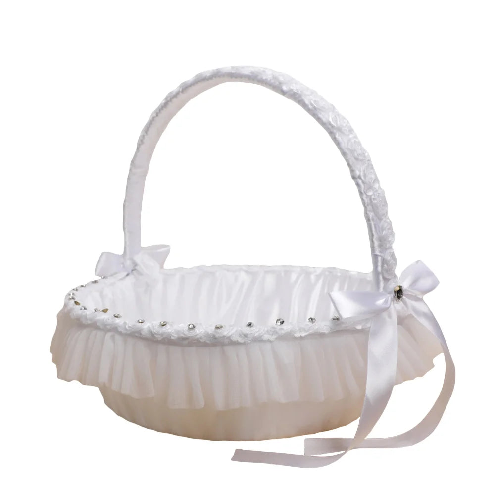 Paniers de fleurs en dentelle pour mariage, élégance romantique