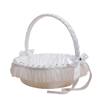 Paniers de fleurs en dentelle pour mariage, élégance romantique