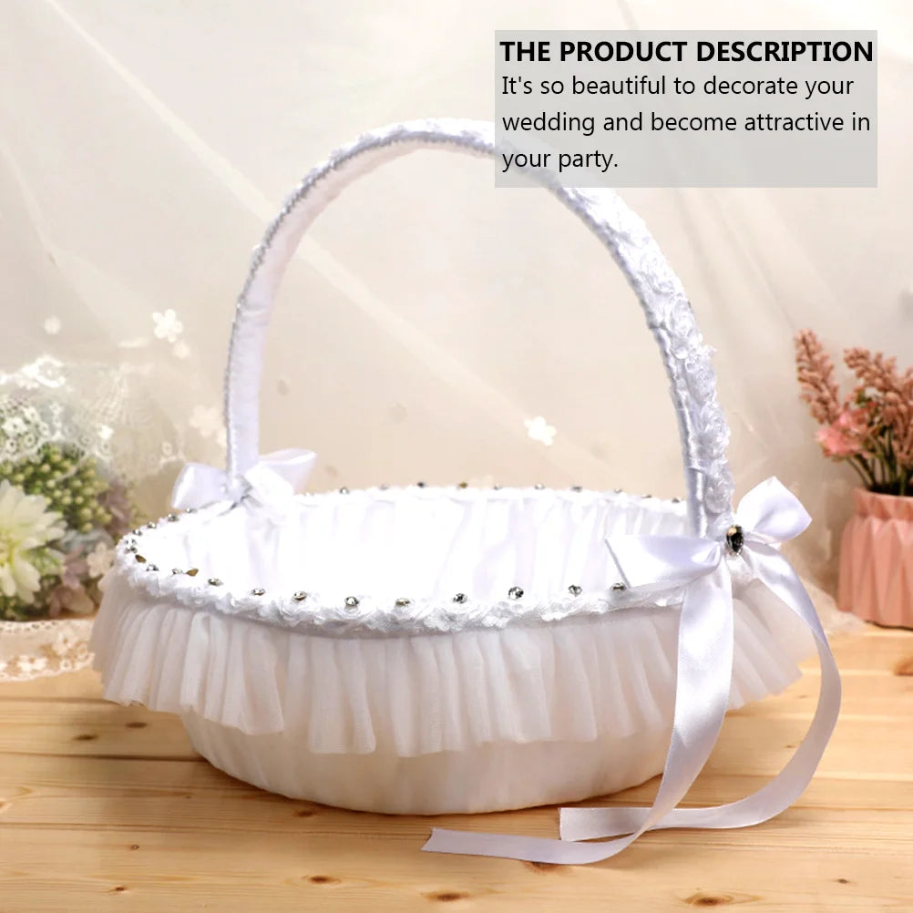Paniers de fleurs en dentelle pour mariage, élégance romantique