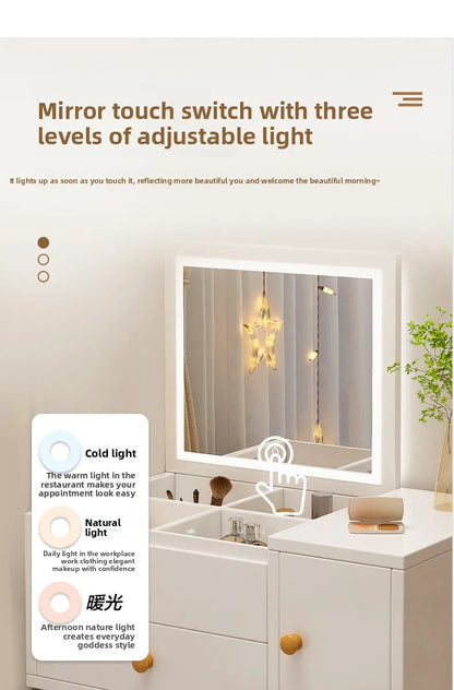 Coiffeuse moderne avec baie vitrée pour chambre à coucher