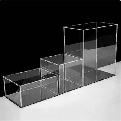 Boîte d'exposition acrylique noire pour poupées et objets de collection