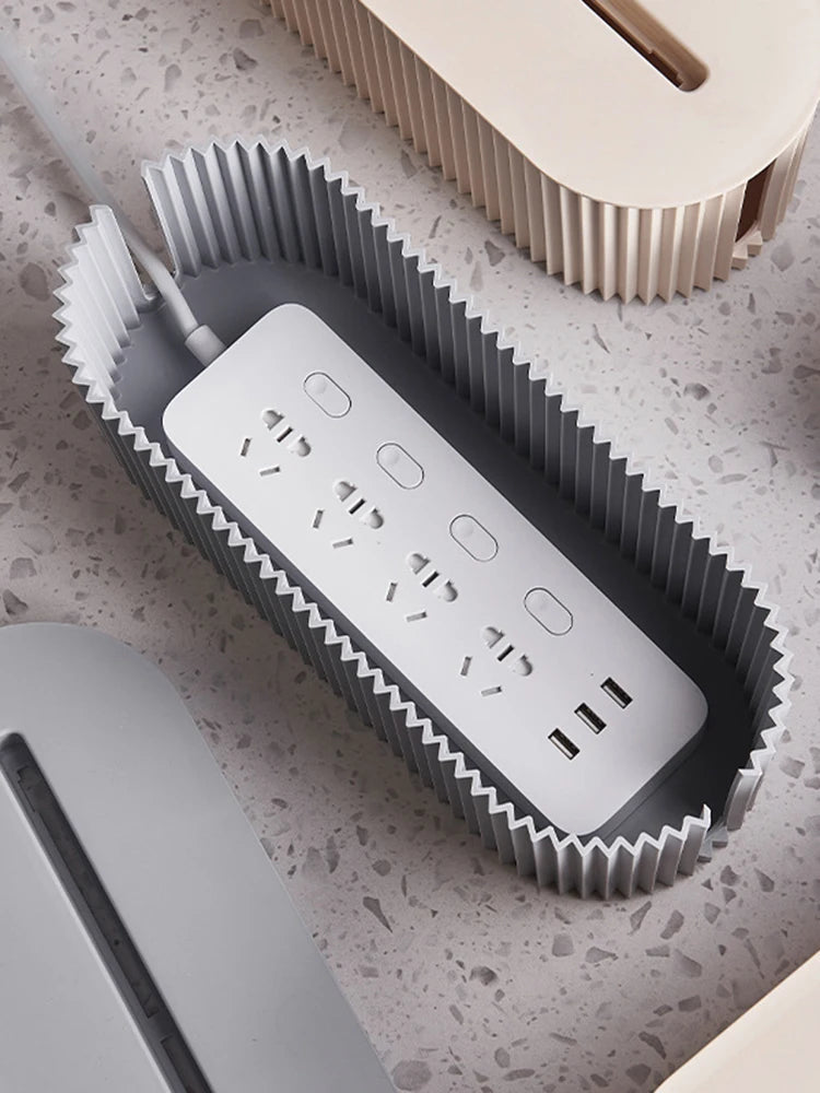 Organisateur de câbles multifonctionnel pour prise domestique