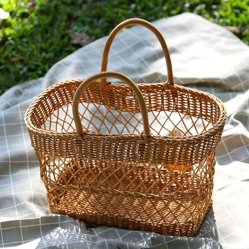 Panier tissé en rotin : luxe pour pique-nique et rangement