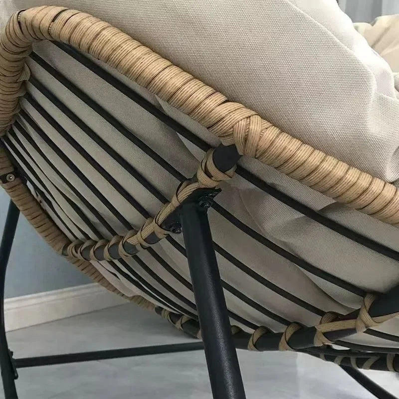 Chaise à bascule en rotin tissé - Confort paresseux pour balcon