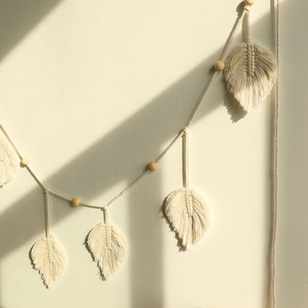 Tenture Murale Boho en Macramé avec Feuilles et Glands