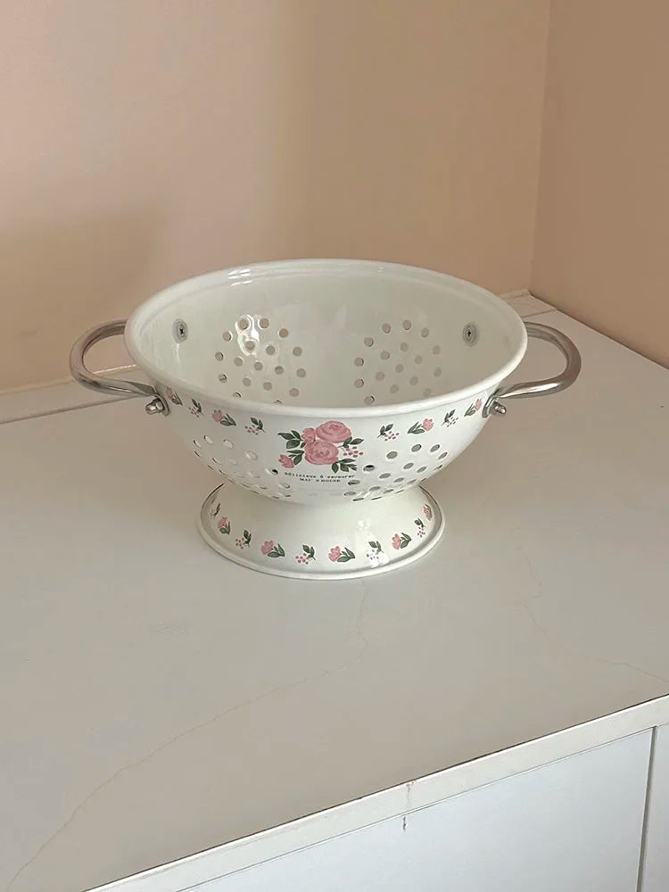 Panier à fruits vintage en émail rose - Élégance pour la cuisine