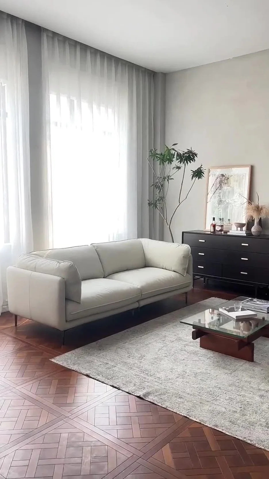 Salon de luxe léger, petite chambre à coucher, appartement, location, magasin de vêtements, salon de réception, canapé double en tissu pour trois personnes