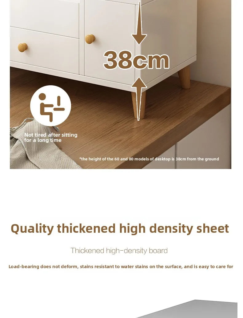 Coiffeuse moderne avec baie vitrée pour chambre à coucher