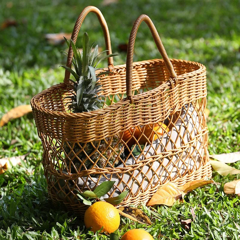 Panier tissé en rotin : luxe pour pique-nique et rangement