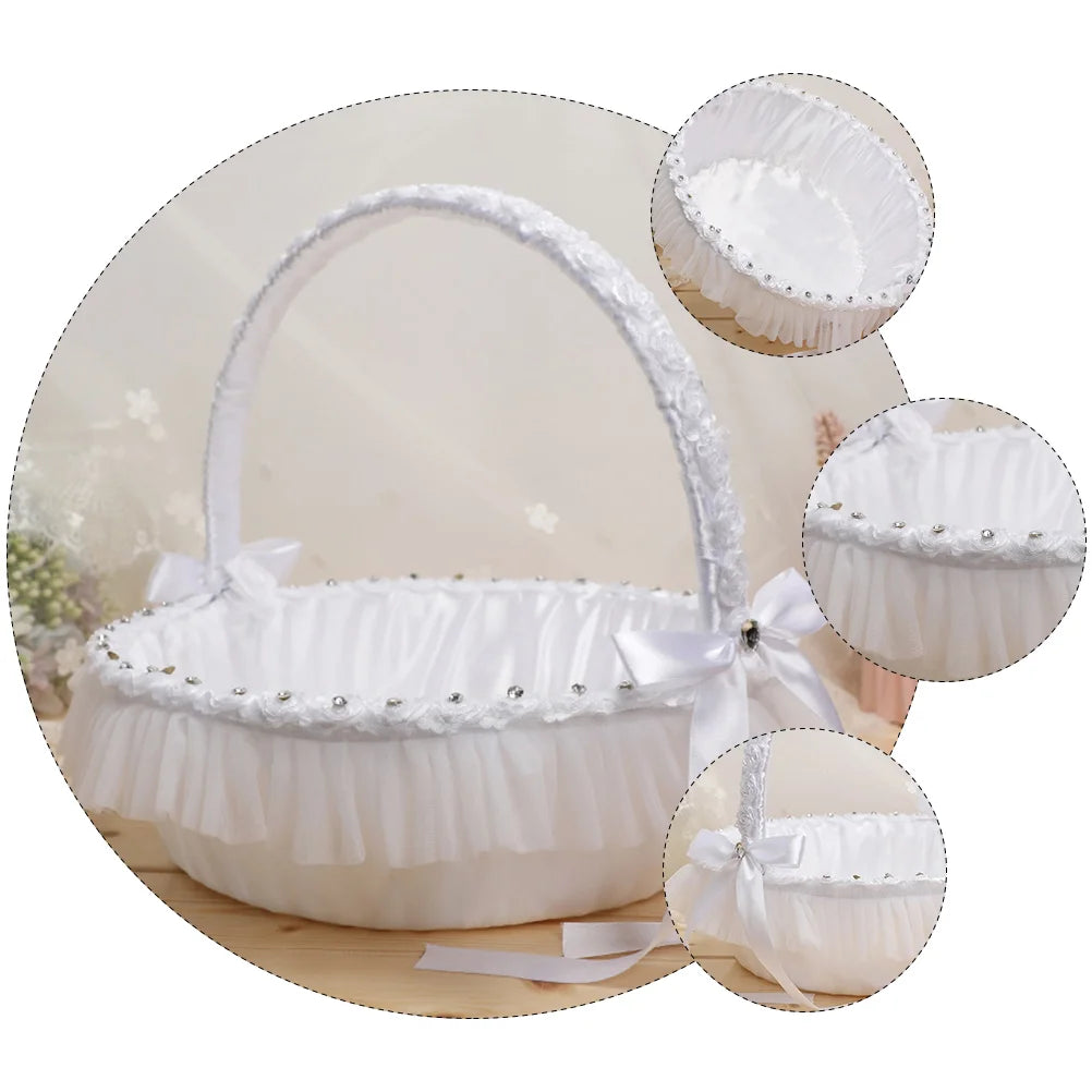 Paniers de fleurs en dentelle pour mariage, élégance romantique