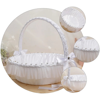 Paniers de fleurs en dentelle pour mariage, élégance romantique