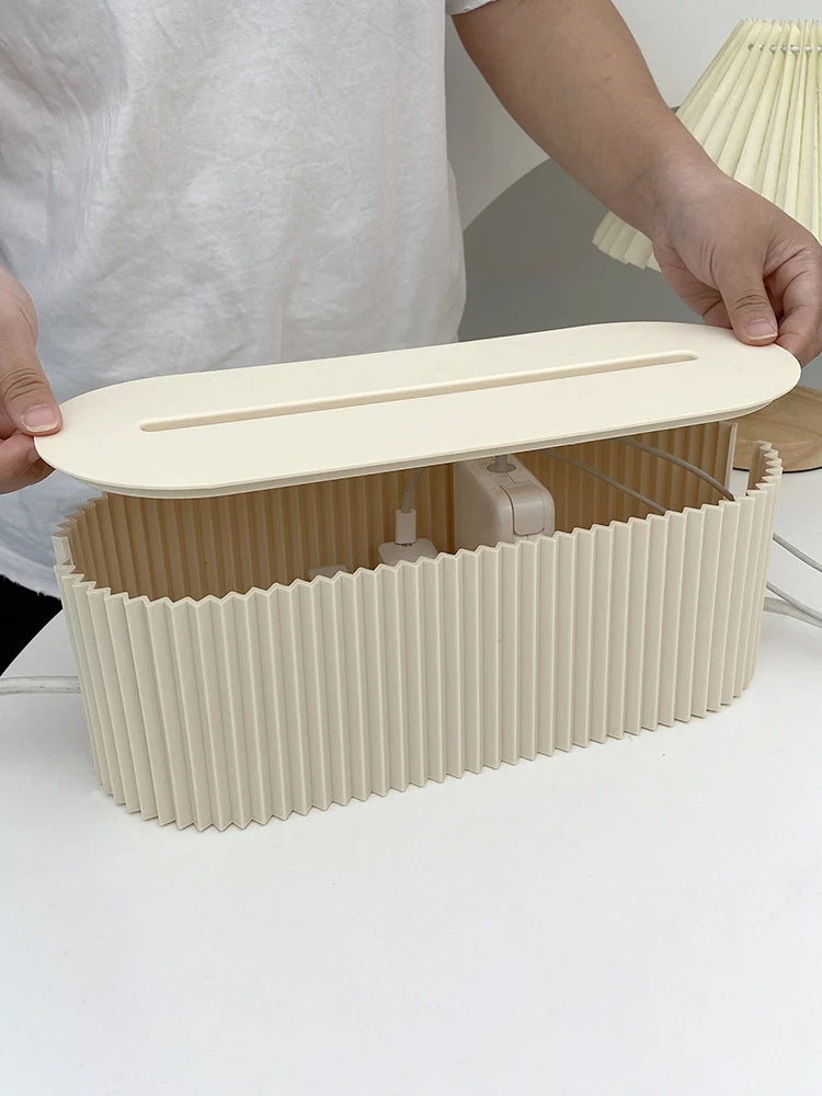 Organisateur de câbles multifonctionnel pour prise domestique